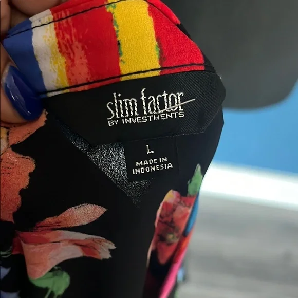 Slim Factor Colorful Floral Mixed Print Blouse - Picture 7 of 8